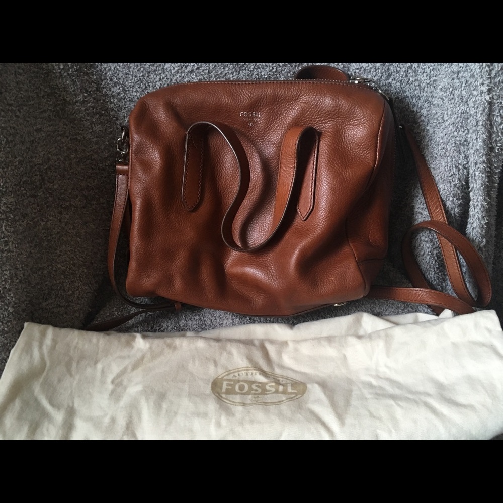 Fossil leather handbag, dust bag included